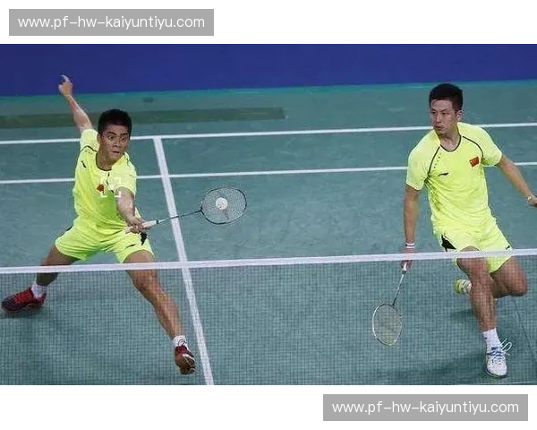 羽球双雄的巅峰对决：蔡赟傅海峰vs.郑在成李龙大，一场荡气回肠的青春史诗
